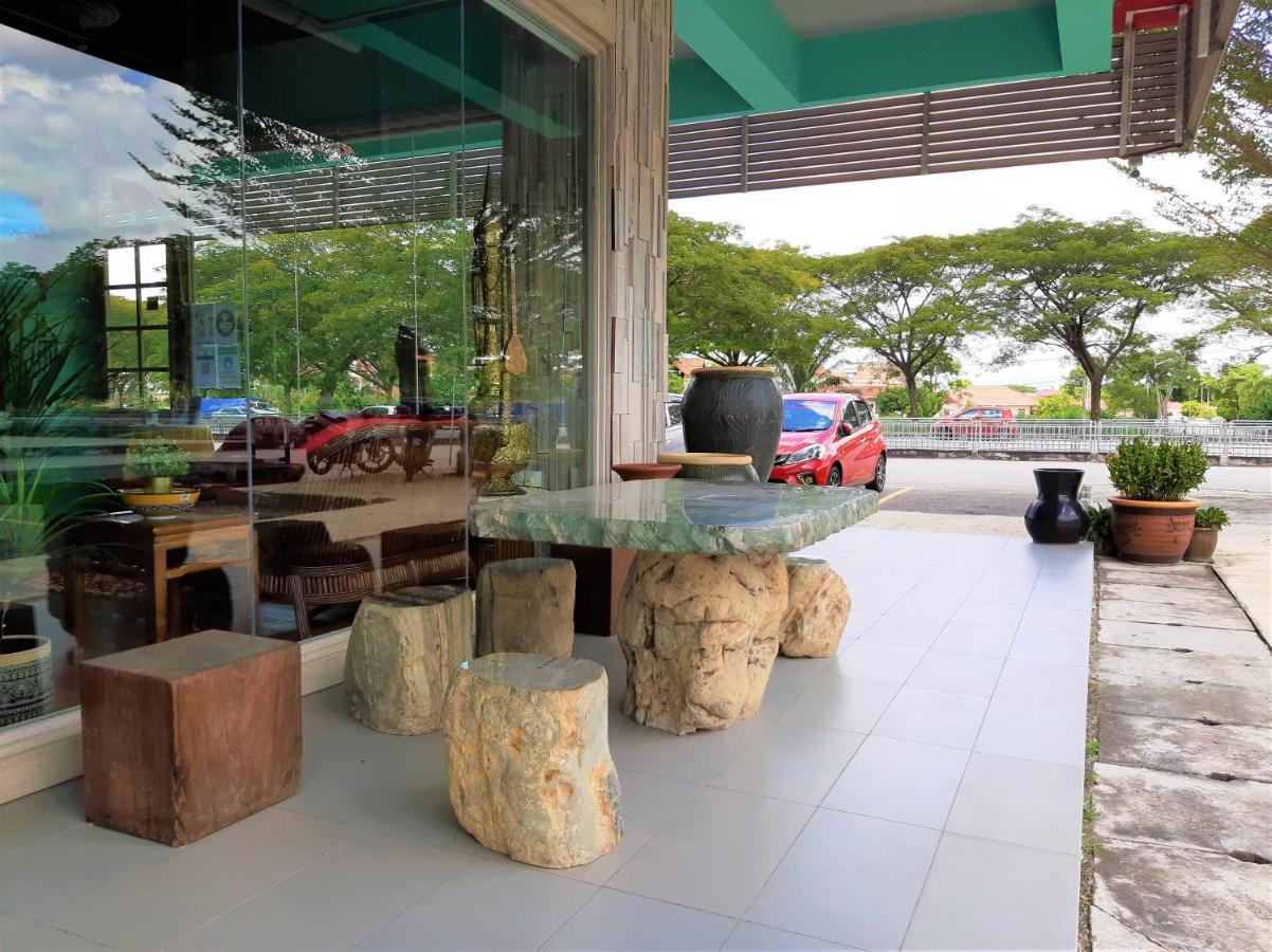 Blue Eyes Hotel เกอปาลา บาตัส ภายนอก รูปภาพ