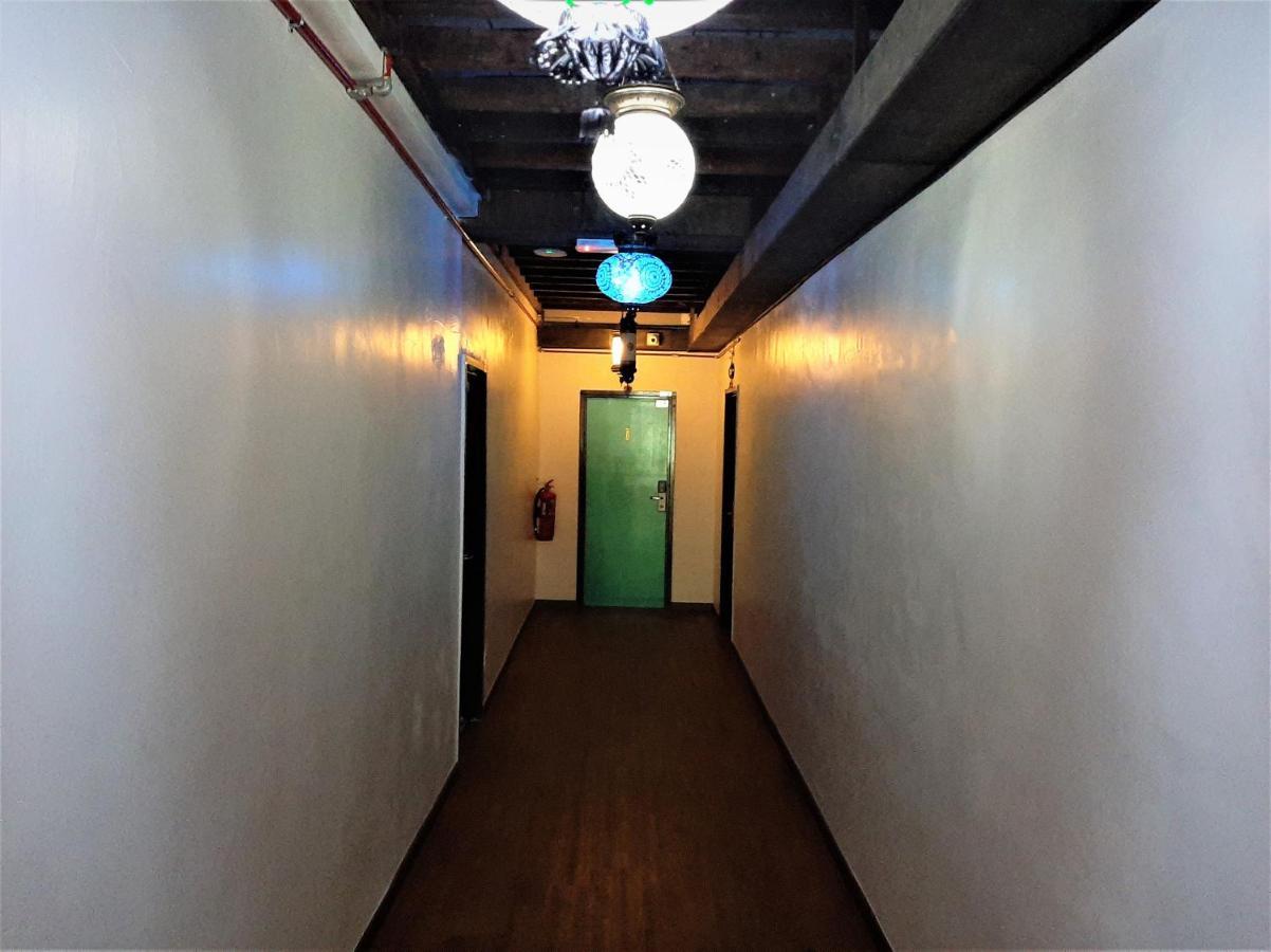 Blue Eyes Hotel เกอปาลา บาตัส ภายนอก รูปภาพ