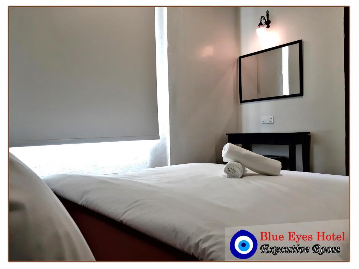 Blue Eyes Hotel เกอปาลา บาตัส ภายนอก รูปภาพ