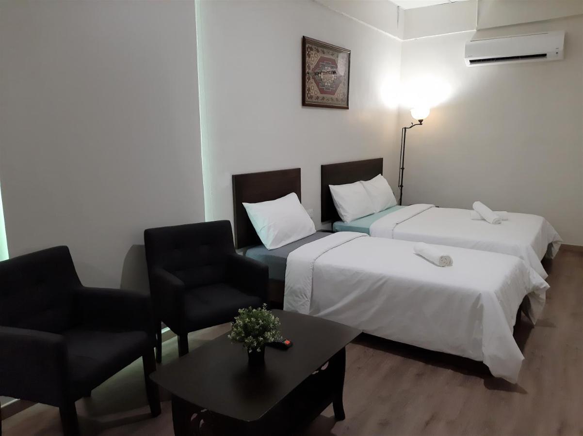 Blue Eyes Hotel เกอปาลา บาตัส ภายนอก รูปภาพ