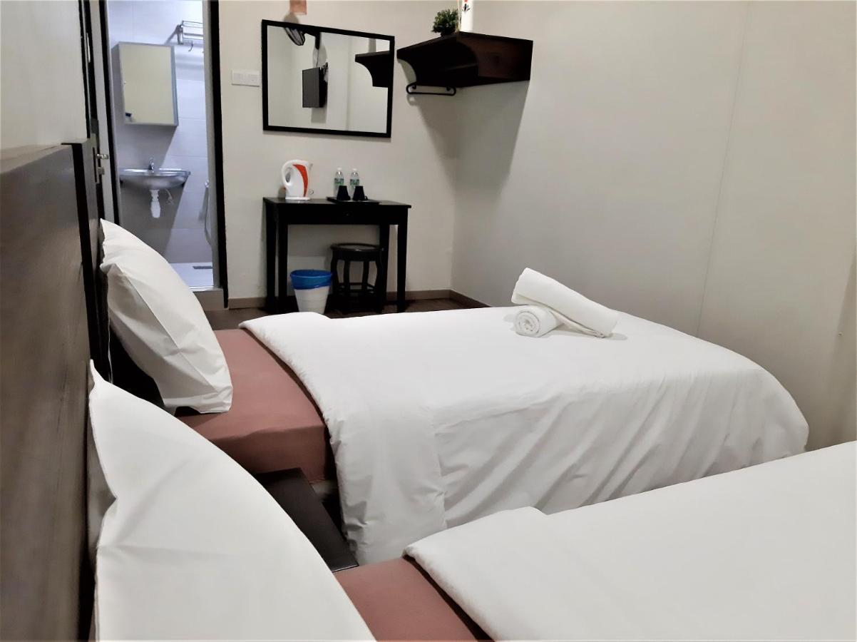 Blue Eyes Hotel เกอปาลา บาตัส ภายนอก รูปภาพ