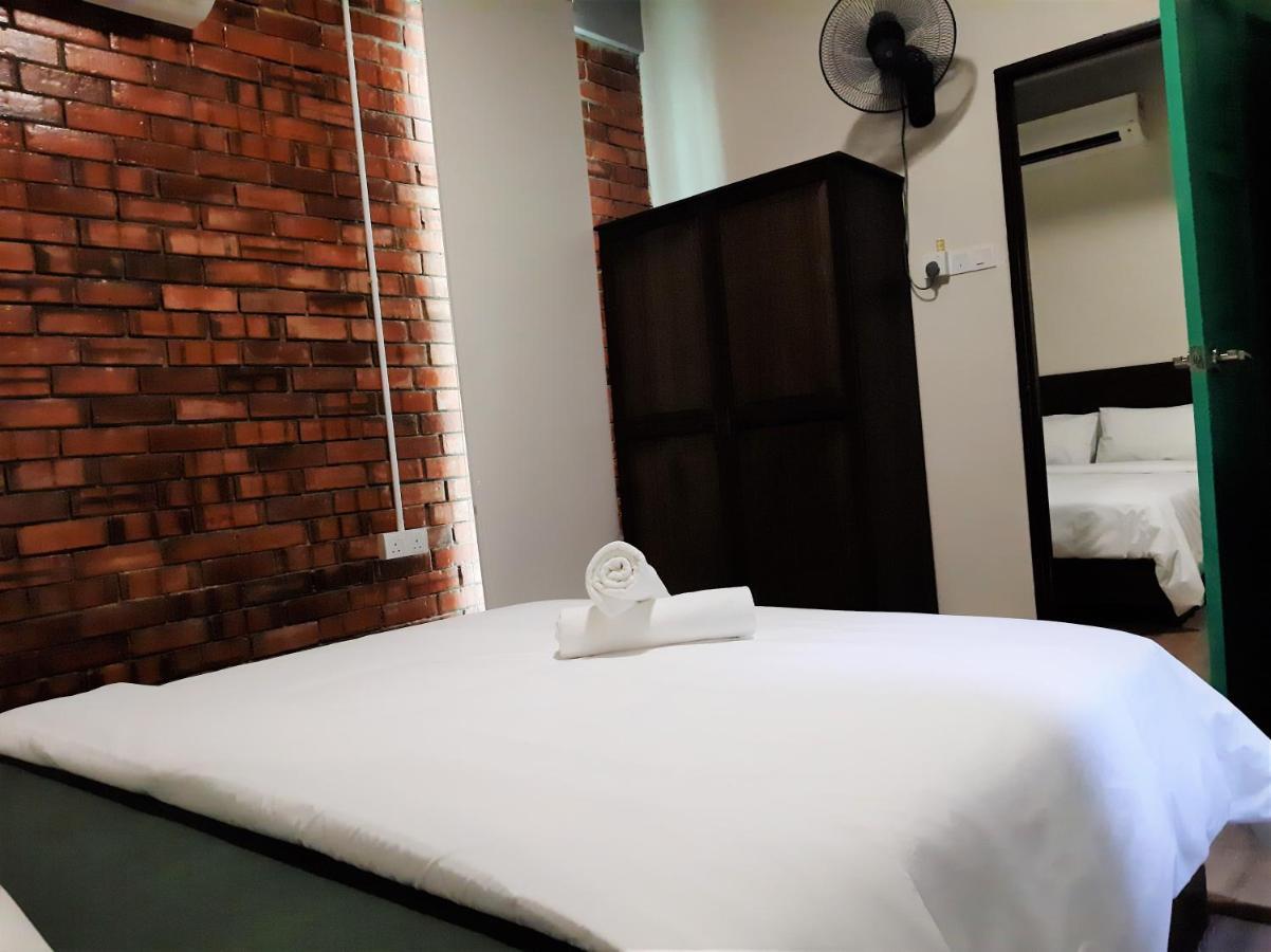 Blue Eyes Hotel เกอปาลา บาตัส ภายนอก รูปภาพ