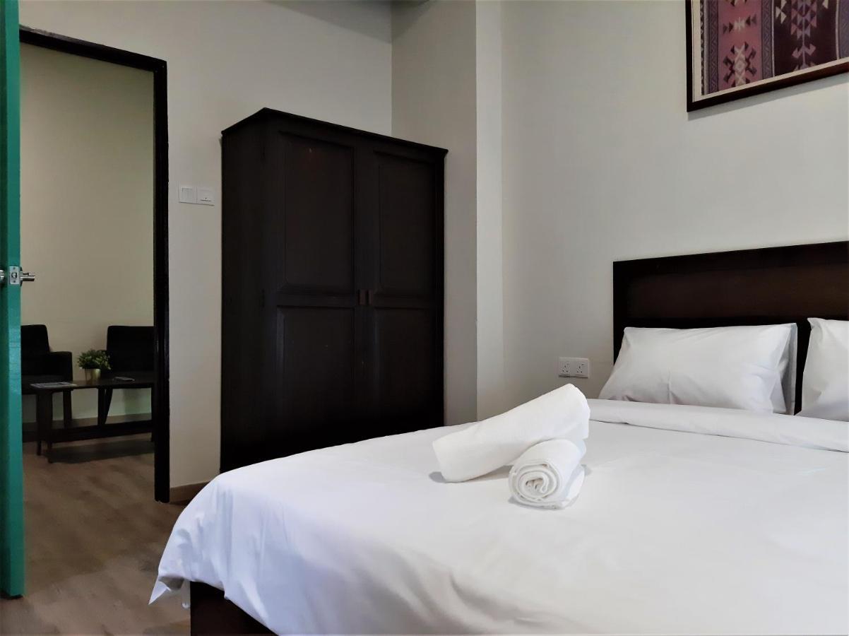 Blue Eyes Hotel เกอปาลา บาตัส ภายนอก รูปภาพ